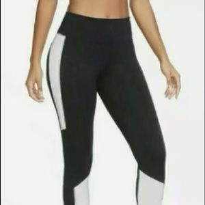 Nike Epic Luxe Run Flash Leggings | Black | Size Medium